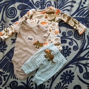 Carter's newborn 3 piece matching set!